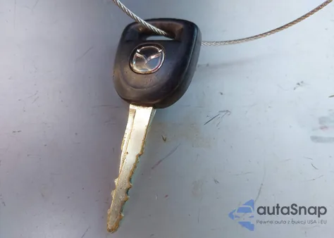 2005 Mazda Mazda6 I Base z USA, uszkodzony, nr VIN 1YVFP80C055M41971